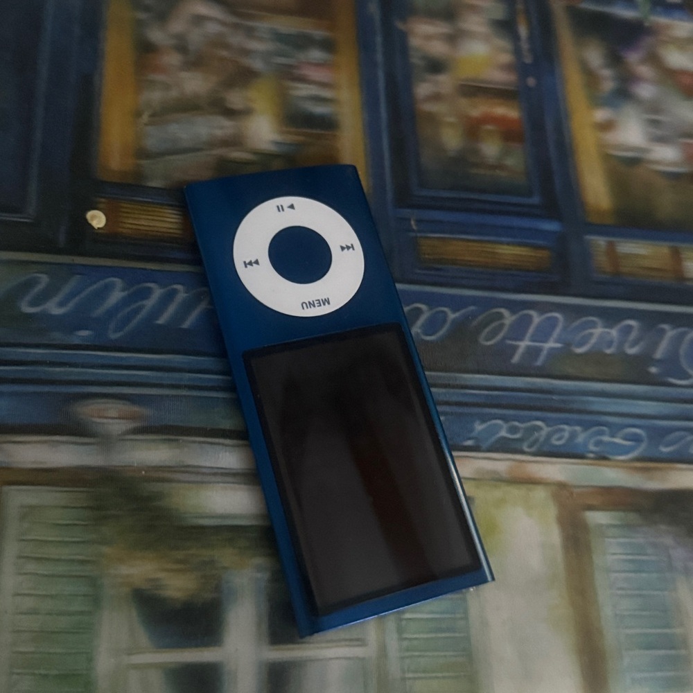 Blue Portable Audio Player - Picture 2 of 3
